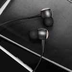 Wired earphones â€œM19 Drumbeatâ€ with microphone - Image 4